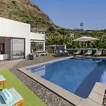 Graycis House By * Arco da Calheta