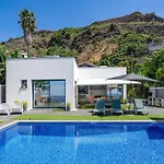 Graycis House By Villa *