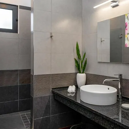 Villa Graycis House By